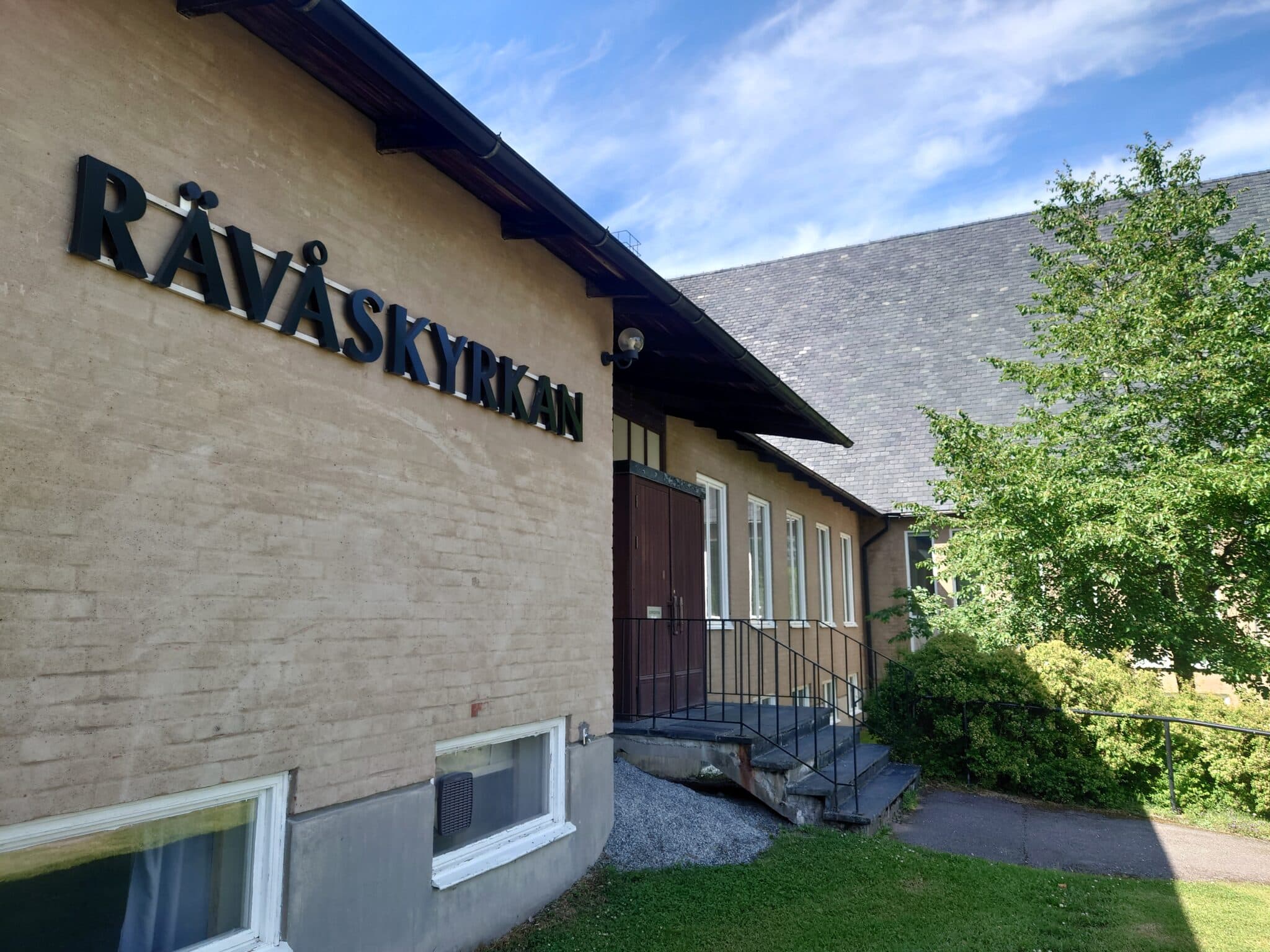 Pastor och föreståndare, 100 % – ledig tjänst hos Rävåskyrkans församling